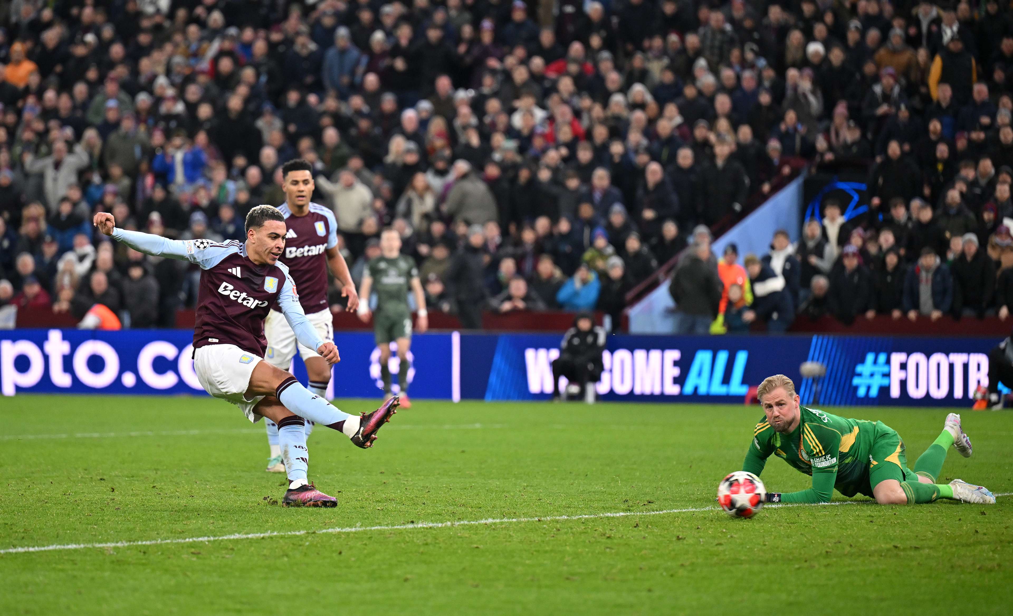 阿扎尔与球 阿扎尔与球